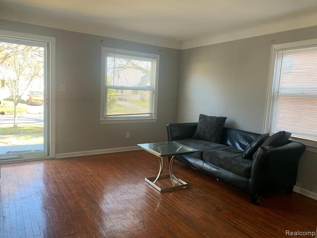 Photo - 7629 Dolphin