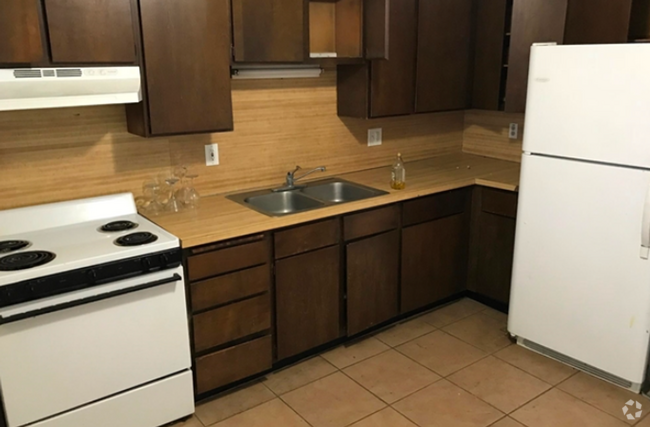Building Photo - Binning Ville Unit 4 Rental