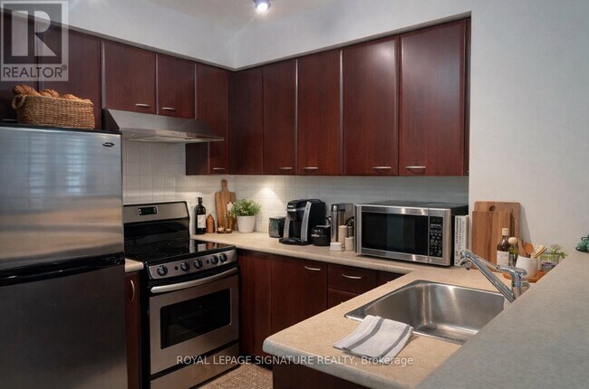 Photo - 38 Lee Centre Dr Unit 706