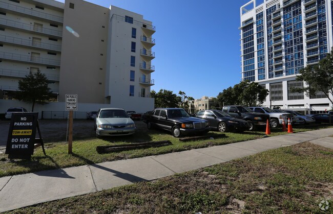 Photo - Camden Lake Eola
