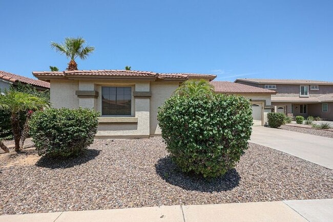 Photo - Lovely 4Bedroom/2Bath in the Heart of Chandler