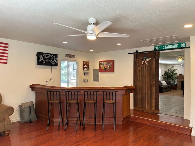 Photo - 3 bed, 1 bath,