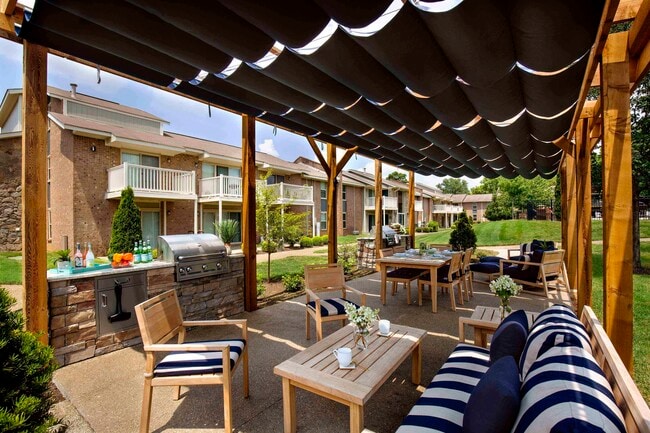 Outdoor chef's kitchen and lounge area