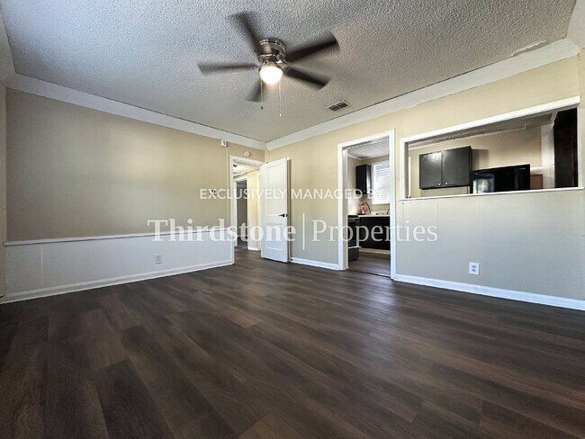 Photo - 1136 Maynard St