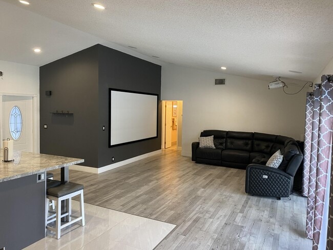 Photo - 19131 Fairlawn Way