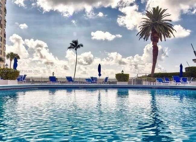 Building Photo - 11111 Biscayne Blvd Unit 2H