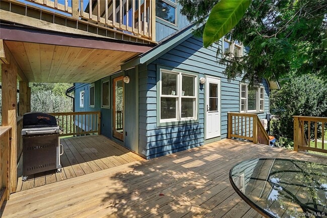 Photo - 222 Bog Hollow Rd