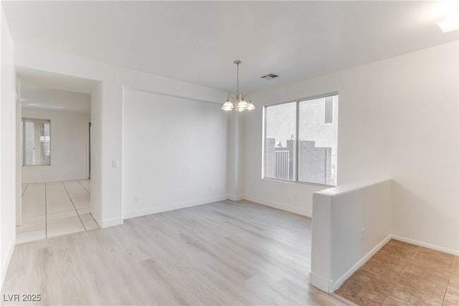 Photo - 523 Moses Lake Ct