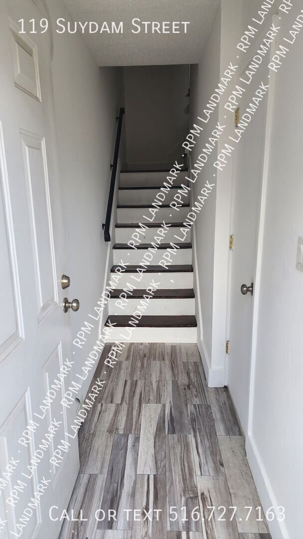 Photo - 119 Suydam St