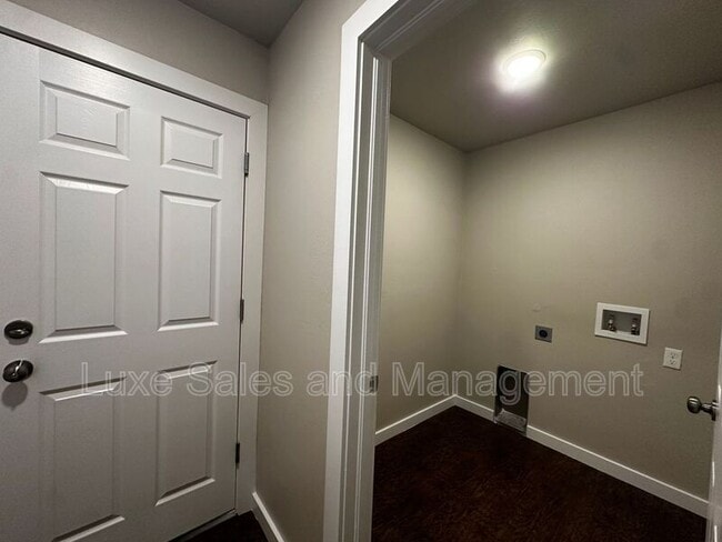 Photo - 1419 MacAlpine St