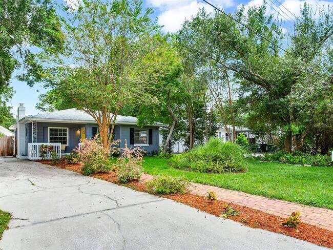 221 N Clearview Ave