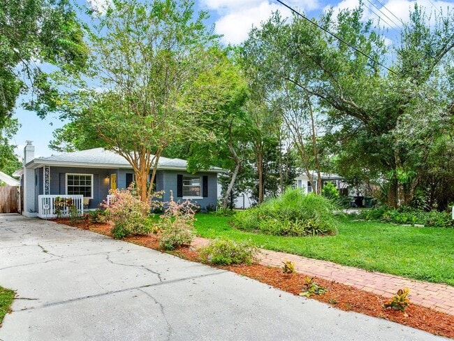 Photo - 221 N Clearview Ave