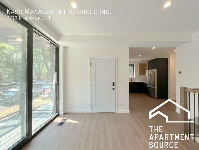 Photo - 3710 N Kenmore Ave