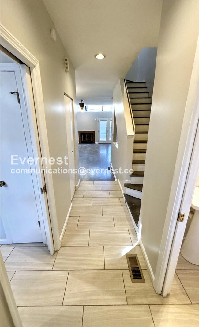 Photo - 4376 Maryland Ave Unidad a5