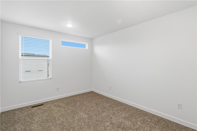 Photo - 501 Solar St