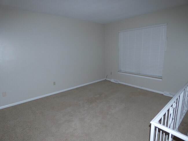 Photo - 5903 Creek View Dr