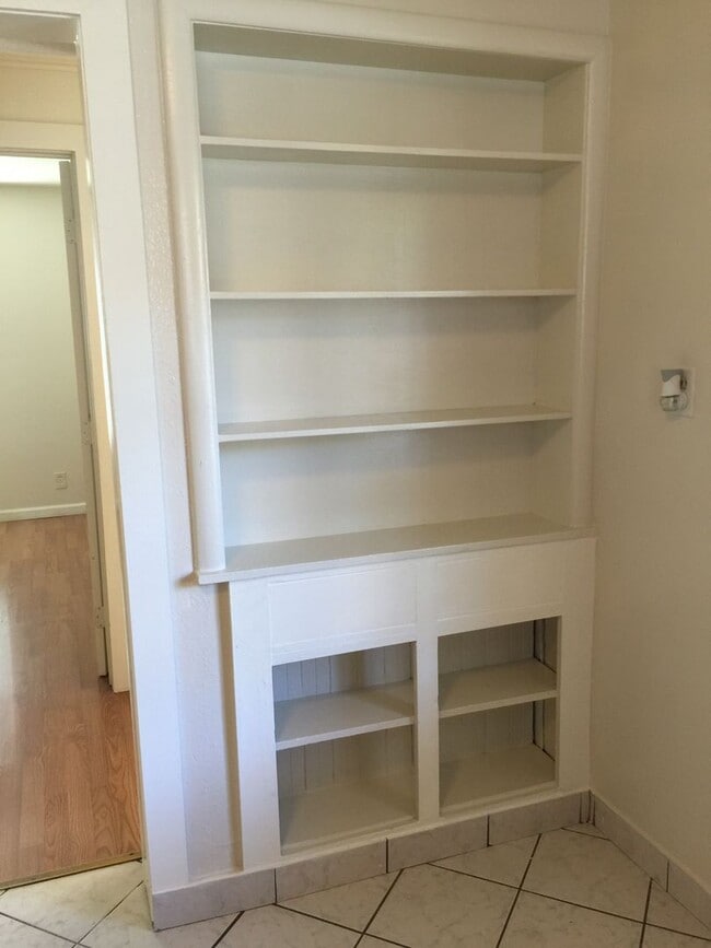 Photo - 2Bed/1Bath Single Family Home Located In Private Area Near East 14th St. San Leandro, Ca.