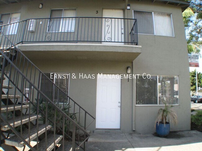 Photo - 230 E Hullett St Unit #01