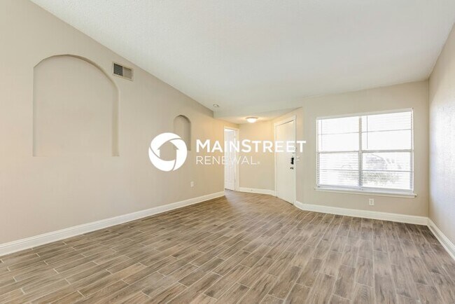 Photo - 6812 Hillside Bluff