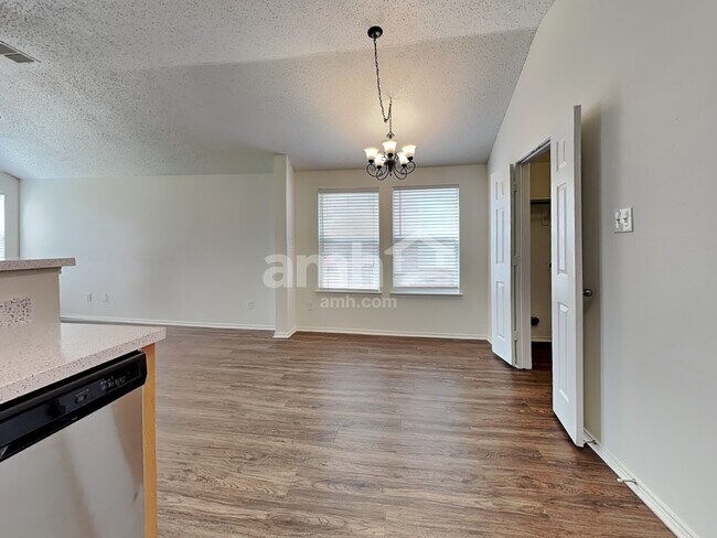 Photo - 2043 Wildwood Dr