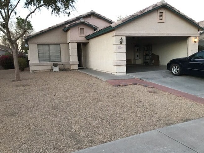 Building Photo - 3 bed 2 bath Camelback & 83rd Ave Rental
