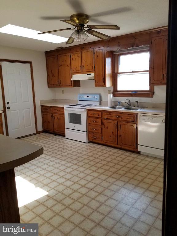 Photo - 90 Parrish Ln