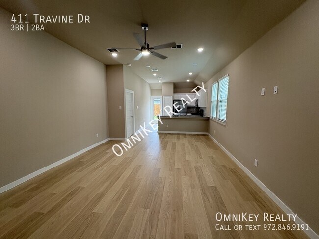 Photo - 411 Travine Dr