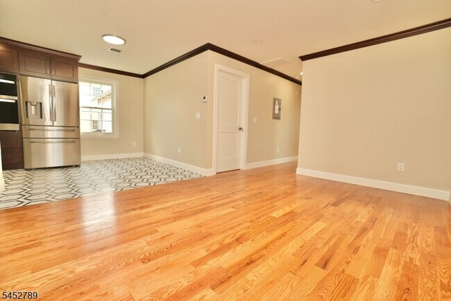 Photo - 31 Bellevue Ave Unit 2