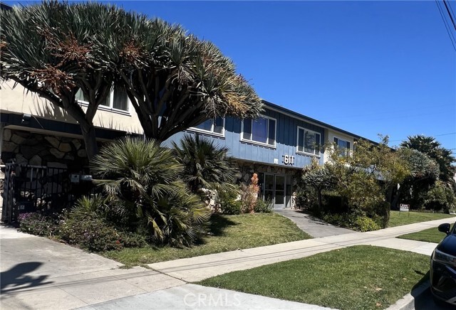 Photo - 611 E Kelso St Condo Unit 25