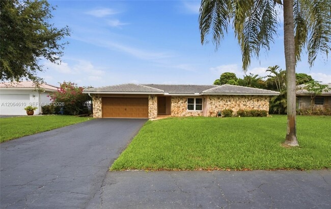 Photo - 821 Ramblewood Dr