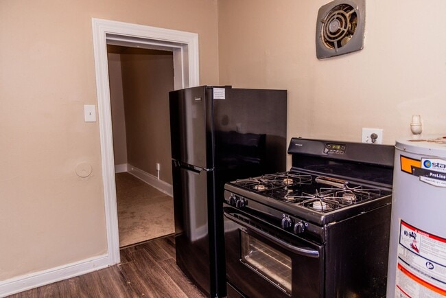 Photo - 1019 W Leigh St Unit Apt #1st Fl