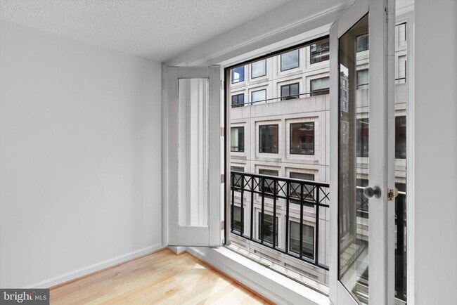 Photo - 601 Pennsylvania Ave NW Unit 612