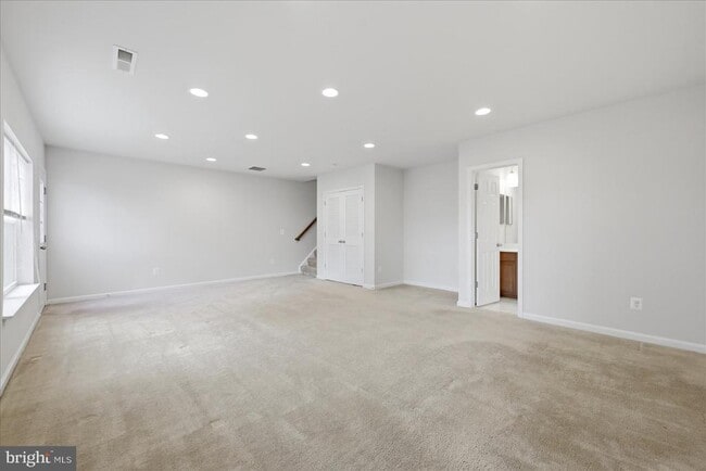 Photo - 108 Rotunda Dr