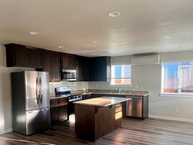 Photo - New Construction Medford/Central Point Area - Close to all Everything !