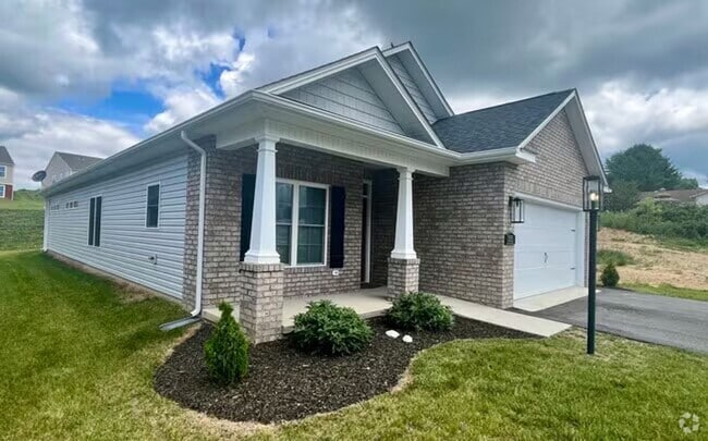 Building Photo - Single-level Living In Desirable Christian... Rental