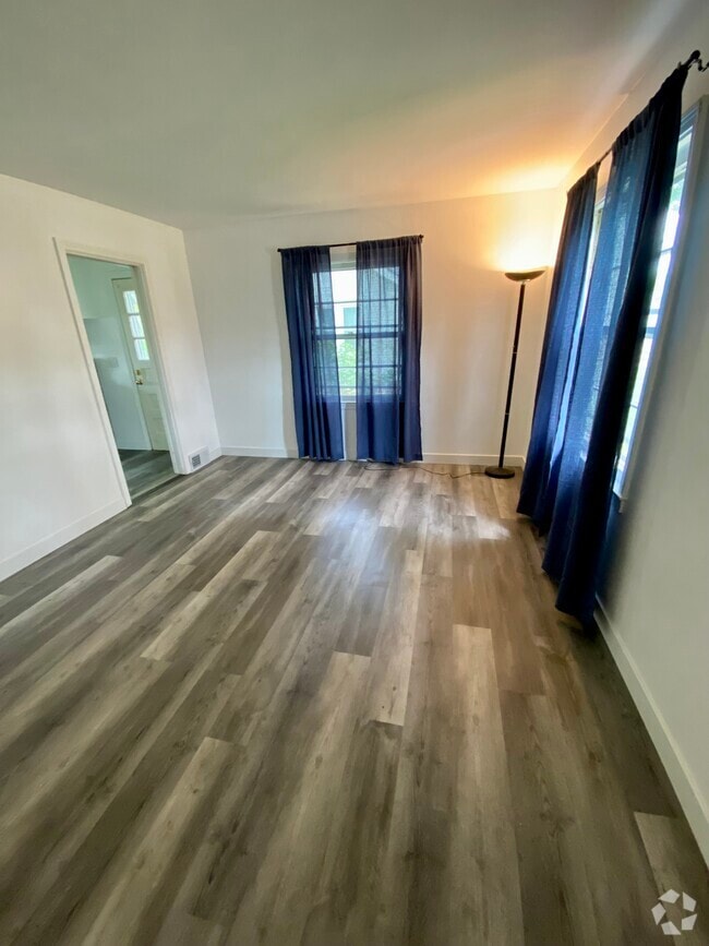 Building Photo - 1233 E Cork St Unit 1233 Rental
