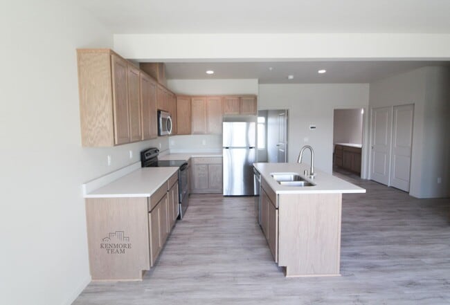 Building Photo - 1 bedroom, 1 bath apartment home in Othello Unit A107