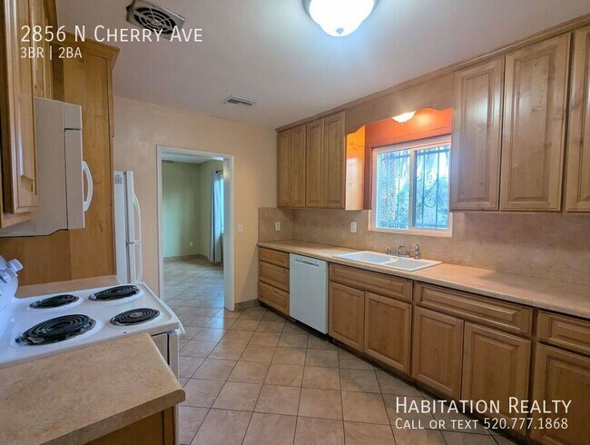 Photo - 2856 N Cherry Ave