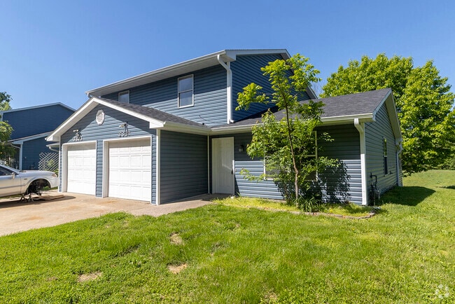 Building Photo - 3321 S Brampton Ct Rental