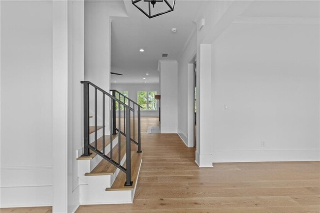 Photo - 6120 Hutchins Dr