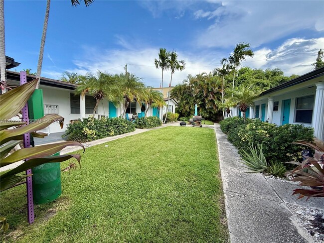 3210 Canal Dr Unit 5