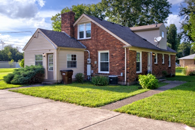 Photo - 8006 Watterson Trail