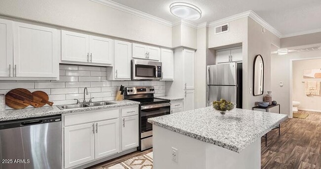 Photo - 1802 W Maryland Ave Unit 3
