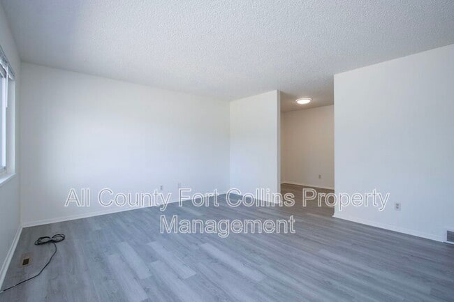 Photo - 1718 Larch St Unit 2