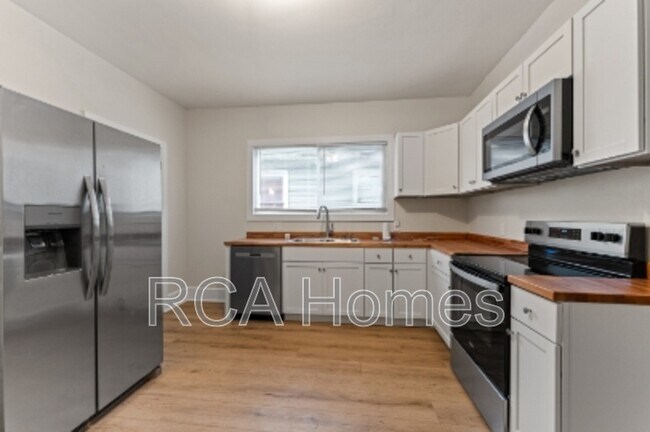 Photo - 619 N Rural St