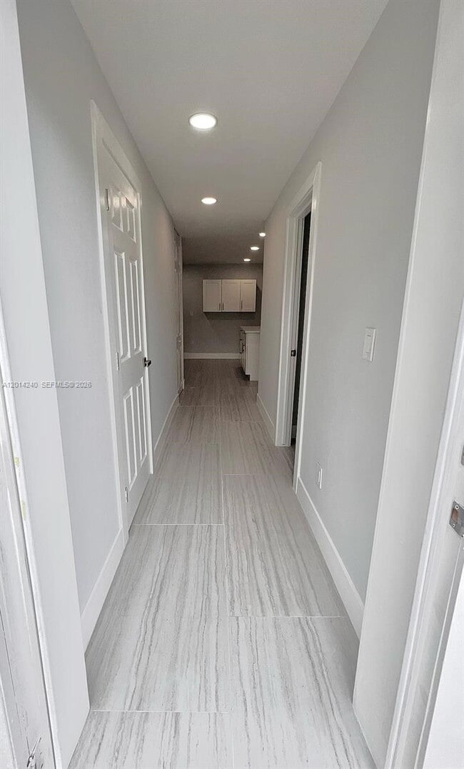 Photo - 2000 SW 96th Ave Unidad A1