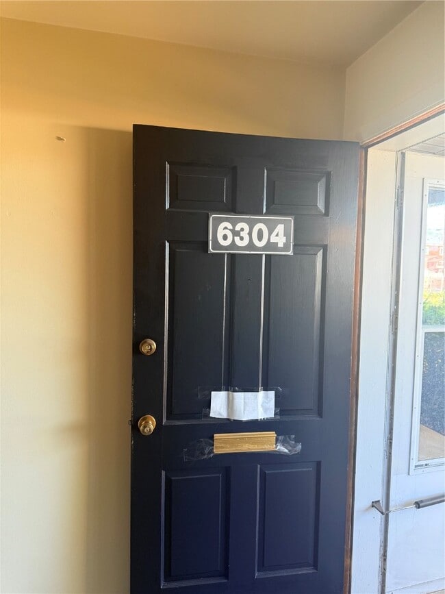 Photo - 6304 S Grand Blvd