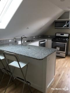Building Photo - 343 Beacon St Unit 3 Rental
