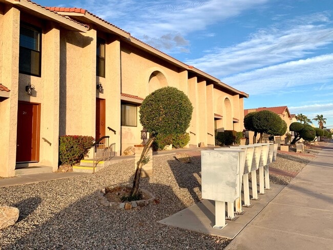 Building Photo - Fully Furnished 2 bedroom 2 bath long term... Rental