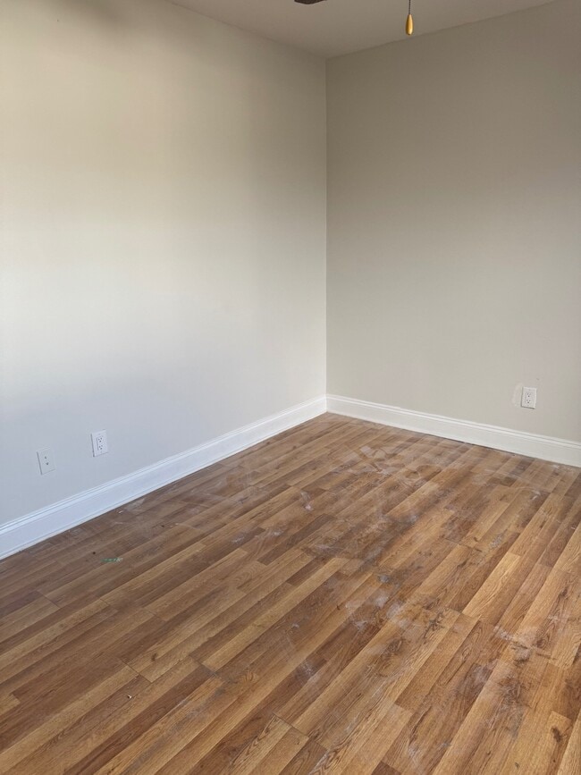 Photo - 557 Beach 47th St